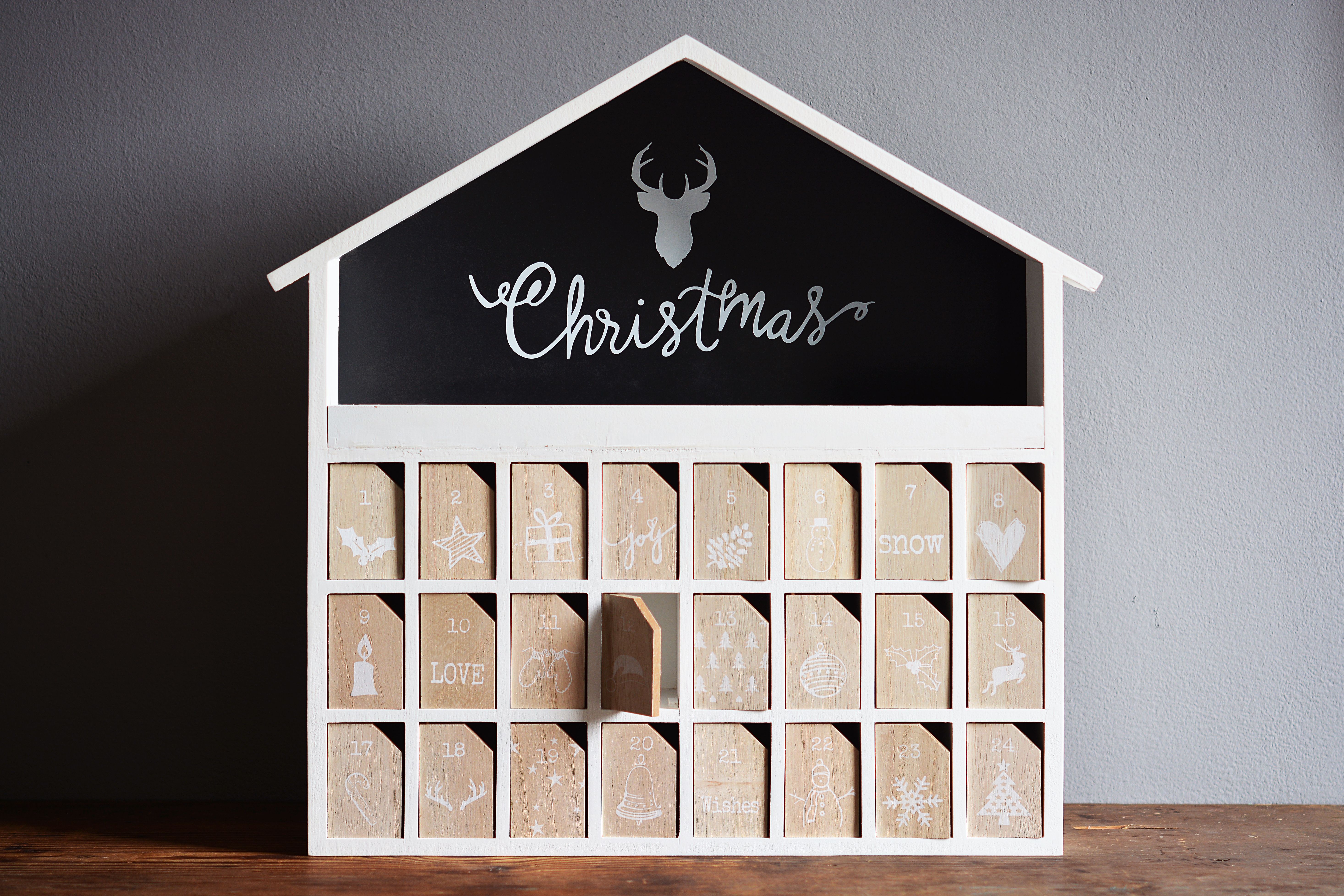 La logistique de produits et de marketing de Noël.